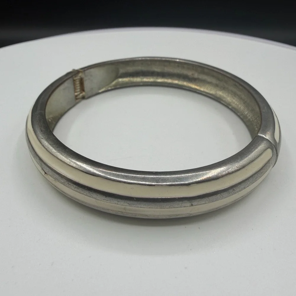 Silver Tone Cream Enamel Hinged Bangle Bracelet Striped Minimalist Y2K Gift